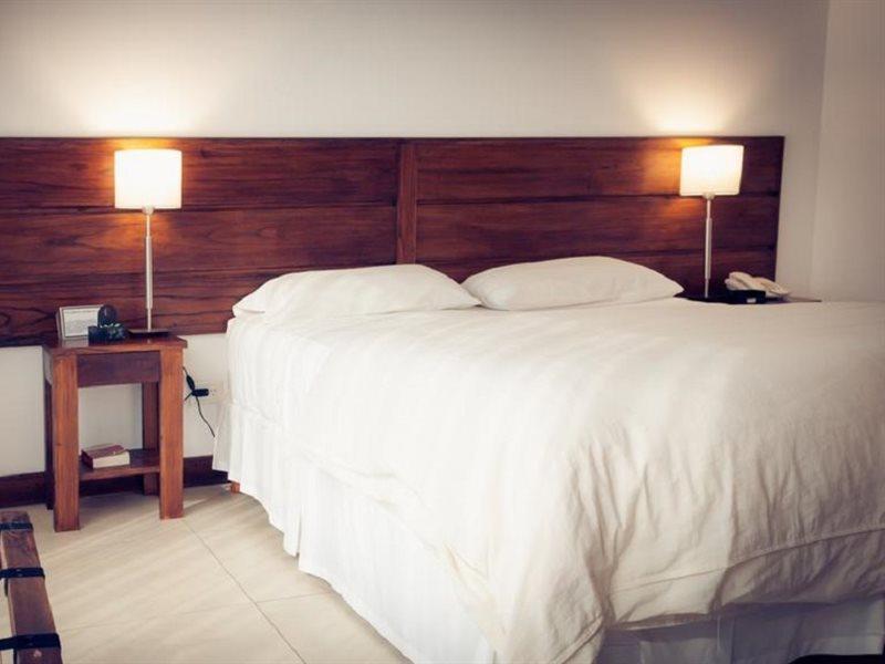 Pro Hotel Пілар Екстер'єр фото