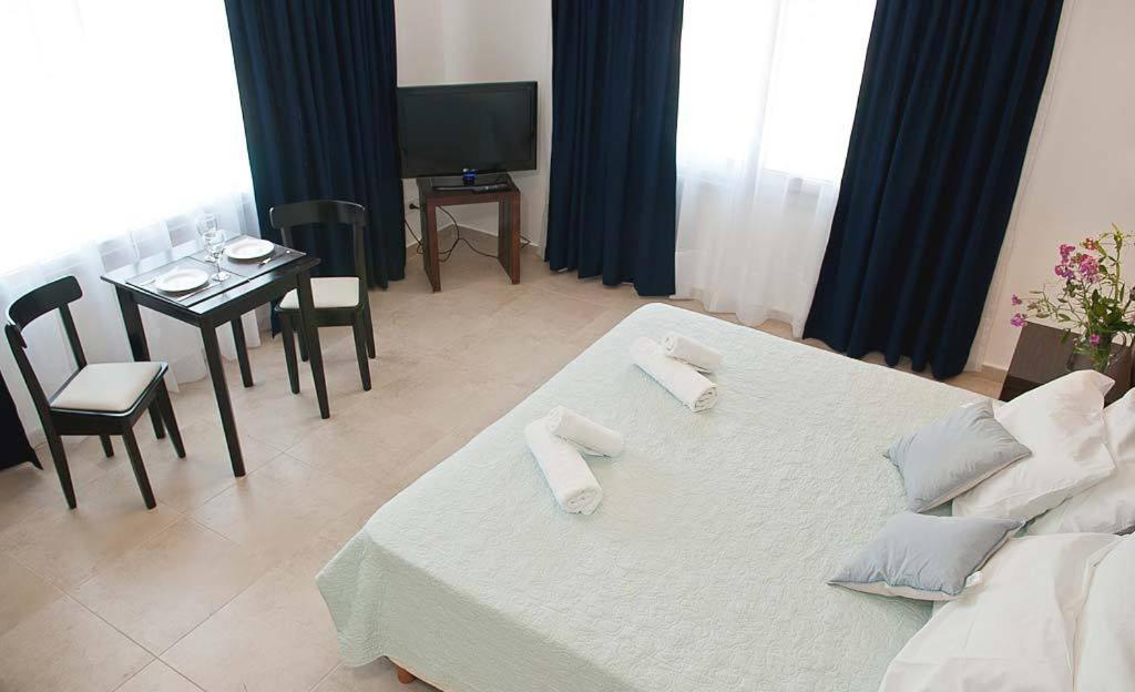 Pro Hotel Пілар Номер фото
